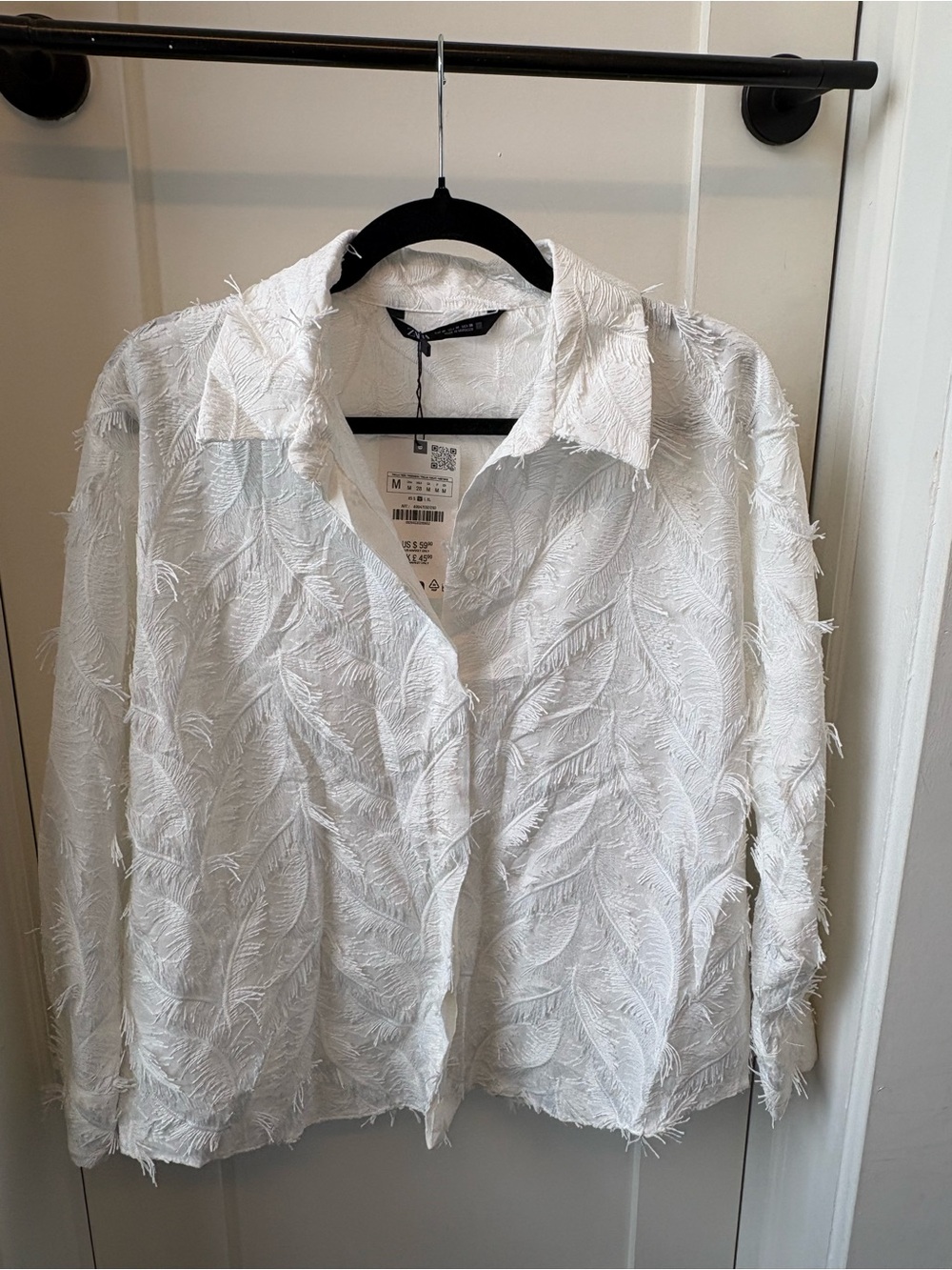 Zara White Feather-Texture Button Down Shirt